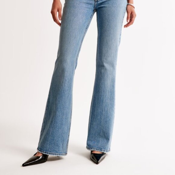 ABERCROMBIE & FITCH || HIGH RISE VINTAGE FLARE JEAN *SHORT* - Picture 1 of 5